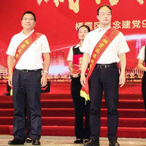 创世纪地产风云完整版：揭示房地产背后的秘密与风云变幻的人生故事