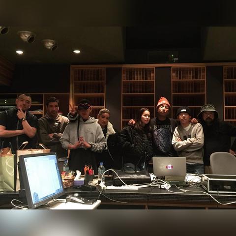 探寻东京偶像计划游戏的精彩世界:打造梦幻舞台,亲近最爱偶像! 探寻东京偶像计划游戏的精彩世界:打造梦幻舞台,亲近最爱偶像!