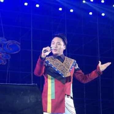 (独龙族在云南的什么地方)独龙族居住在云南省怒江傈僳族自治州的哪个地区？