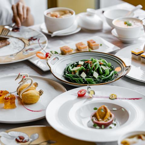 有间中餐厅免广告,味道真实,服务优质,环境舒适,让您尽情享受美食。 有间中餐厅免广告,味道真实,服务优质,环境舒适,让您尽情享受美食。