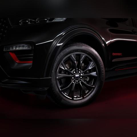 探险者们的极限挑战：穿越荒野大逃生游戏，勇往直前征服未知领域