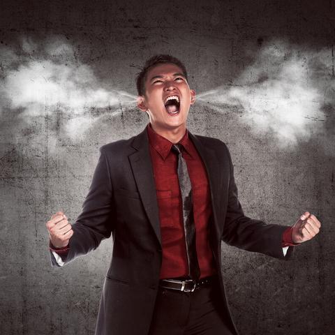 探讨中国古代文学修辞中的'动天地泣鬼神'：以表达深刻悲伤与极致痛苦为视角的词语意涵解析