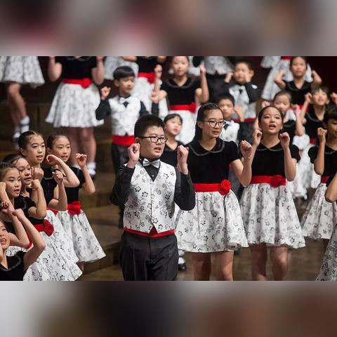 (十大推理侦探app第一名)探讨十大推理侦探app：缤纷案件等你来解密