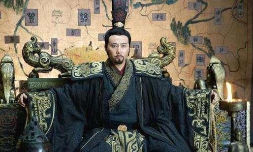 春秋风华录帝夕颜与黑袍神秘人的对决历经波折 春秋风华录帝夕颜与黑袍神秘人的对决历经波折