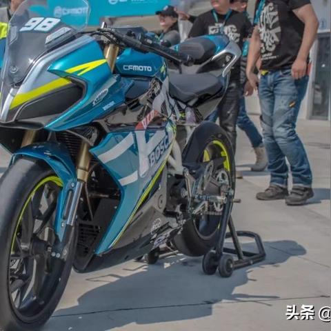 (代号.t)代号V：一个神秘而强大的身份，掌握着未知力量的秘密代号