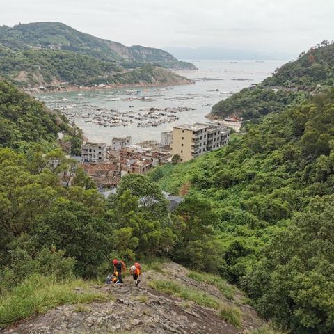 黄金海岸钓鱼攻略:最佳钓点推荐与实用技巧分享,让你轻松钓获丰收 黄金海岸钓鱼攻略:最佳钓点推荐与实用技巧分享,让你轻松钓获丰收