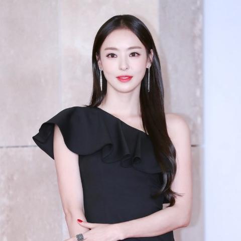 (不想驱魔只想和妖怪谈恋爱)不想驱魔只想与妖怪共度甜蜜时刻