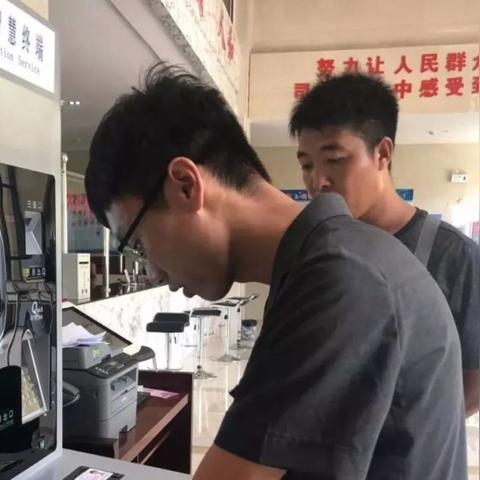 探讨社交平台监管：疯狂因'指尖消雄'下架神秘事件展现网络安全与审查的紧张关系