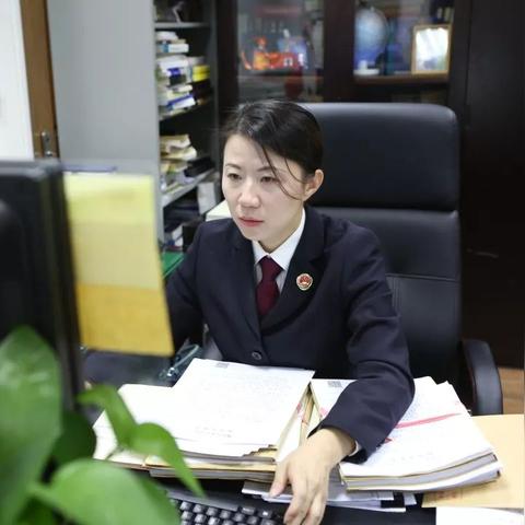 探讨社交平台监管:疯狂因'指尖消雄'下架神秘事件展现网络安全与审查的紧张关系 探讨社交平台监管:疯狂因'指尖消雄'下架神秘事件展现网络安全与审查的紧张关系