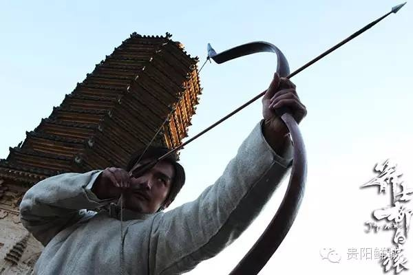 (荣耀弓箭手视频)荣耀弓箭手折相思：勇者的孤独与挣扎，爱与牺牲的交织