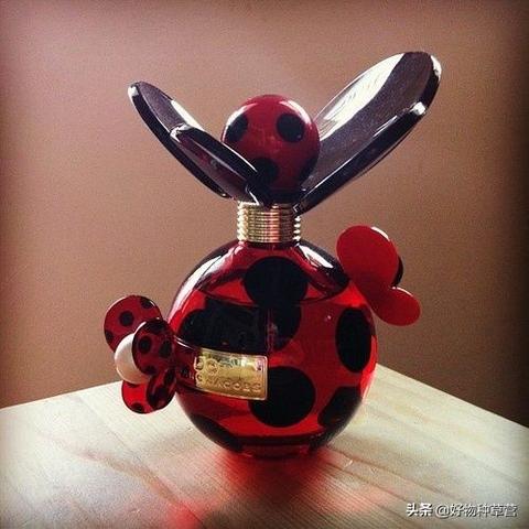 (dreamparty梦幻派对)梦幻派对香水:让你在璀璨夜晚中散发独特魅力的秘密武器 (dreamparty梦幻派对)梦幻派对香水:让你在璀璨夜晚中散发独特魅力的秘密武器