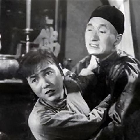 探索未知世界，勇者传奇再现！烈焰荣光移动版震撼登场，创造属于你的冒险传奇！