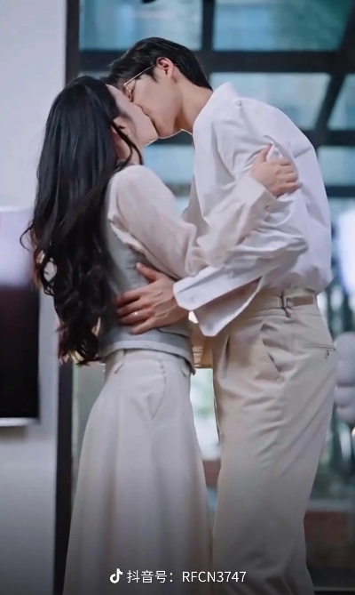 爱的萌芽绽放，恋爱进行时：白妍柯淳情深不寻常