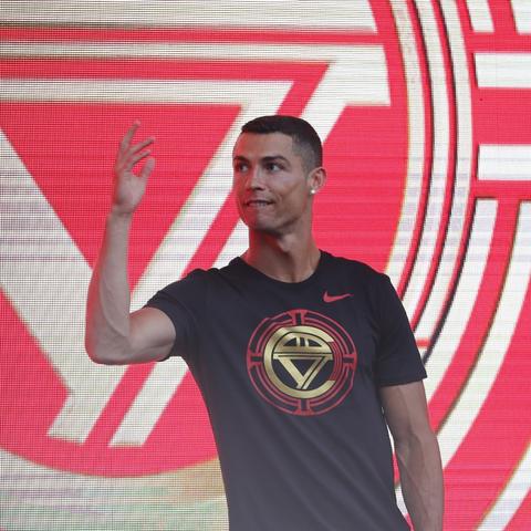 (我是足球之王)我是球王免广告：畅享无阻的足球乐趣，尽情体验激情与荣耀