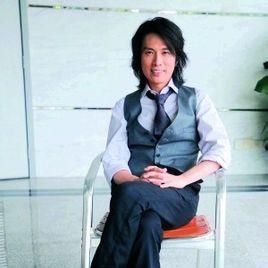 栋笃笑娱乐圈血肉史：揭示粤语影视背后的真相与趣事，全景式回顾娱乐圈风云变幻