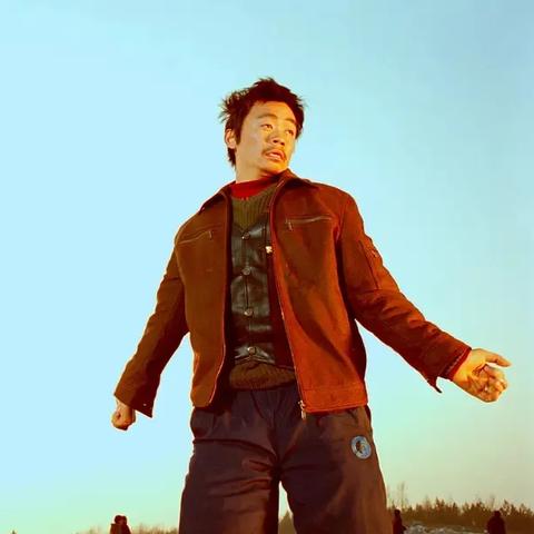 探寻虚构之旅：探索妄想症手机游戏玩法及其在各大应用商店的获取途径