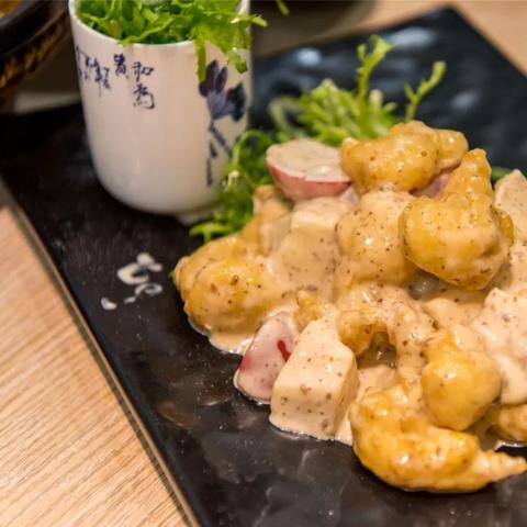 围攻大菠萝游戏是否改名？知乎网友热议游戏名称变更的真相与背后原因